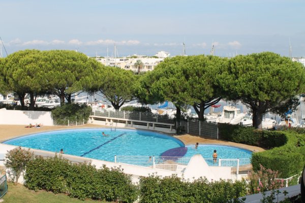piscine résidence c
